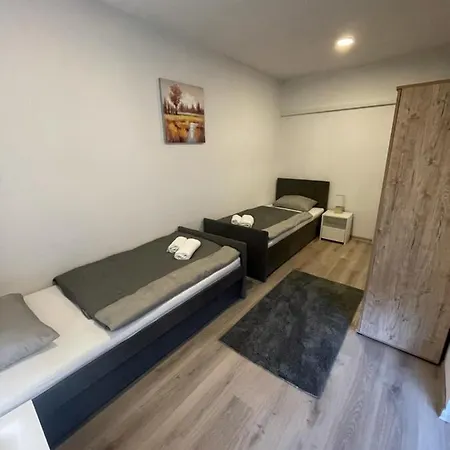 Ammirevole Ravne * Visoko